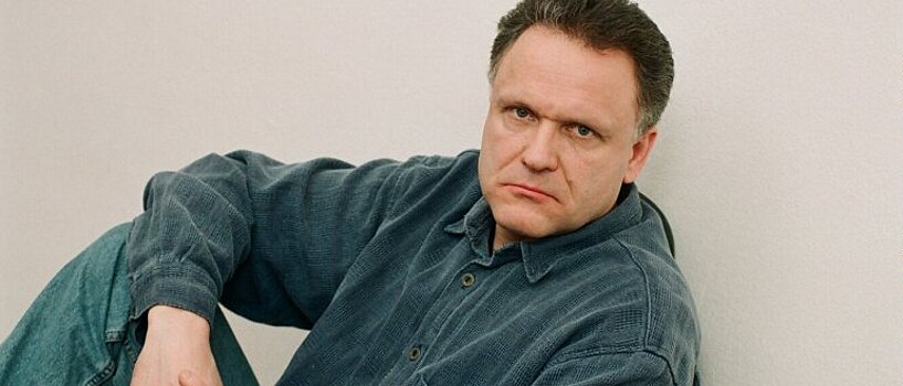 Жил на две семьи, жена все знала, а любовнице запретил говорить о ребенке — иначе никакой помощи: Любовный треугольник Николая Еременко мл.