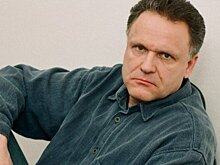 Жил на две семьи, жена все знала, а любовнице запретил говорить о ребенке — иначе никакой помощи: Любовный треугольник Николая Еременко мл.