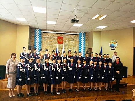 Учеников школы № 49 приняли в ряды юных инспекторов Нижнего Новгорода
