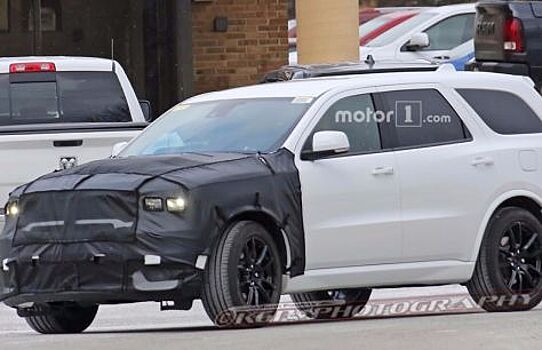 Появились фотографии прототипа «заряженного» Dodge Durango SRT с мотором Hellcat