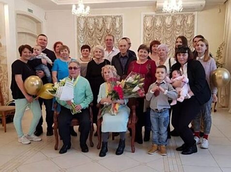 С полувековым юбилеем семейной жизни поздравили супругов во Владивостоке