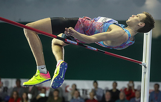 Лысенко обыграл Ласицкене на турнире по прыжкам в высоту "Битва полов" в Москве