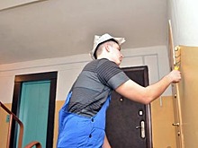 В Головинском районе ведутся работы по ремонту подъездов