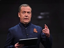 Медведев: европейцы могут оторвать головы уродцам типа Мерца и Макрона