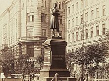 Как в Петербурге появился первый памятник Пушкину