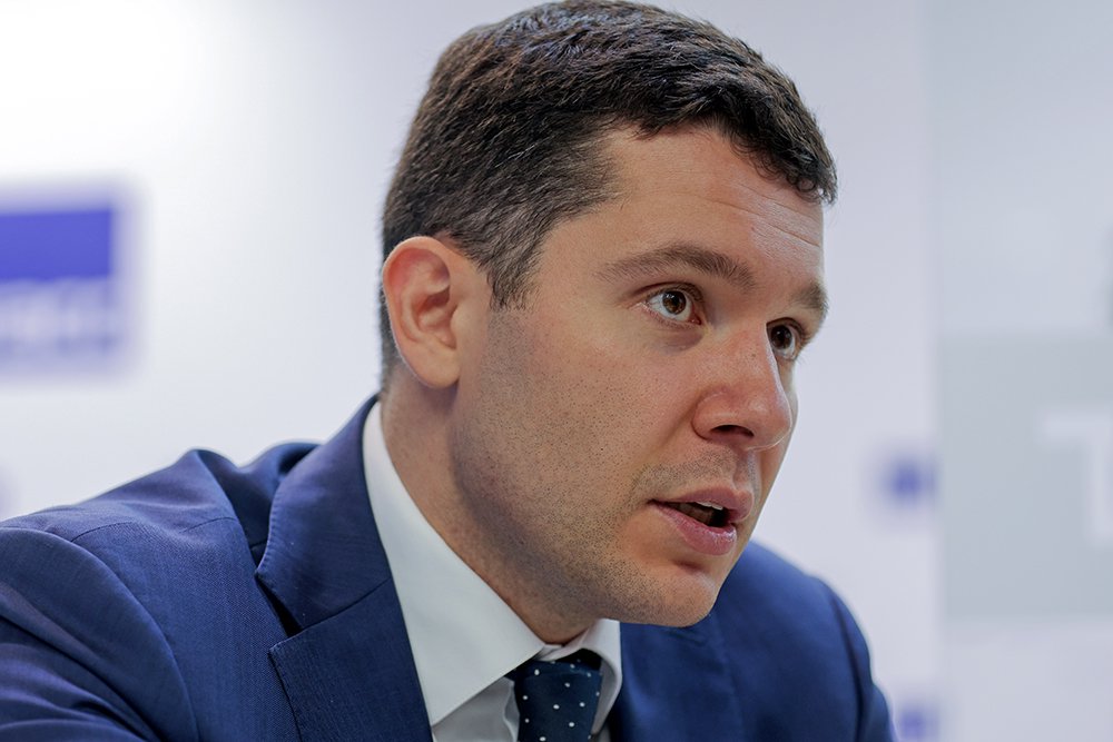 Алиханов: Половина продаж одежды в России приходится на маркетплейсы