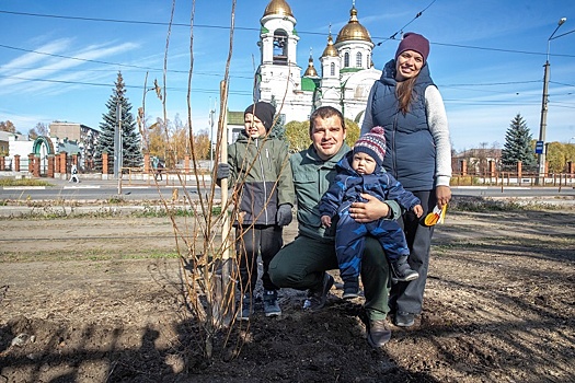 Сотрудники ЕВРАЗа высадили более 5000 деревьев и кустарников в Нижнем Тагиле и Качканаре