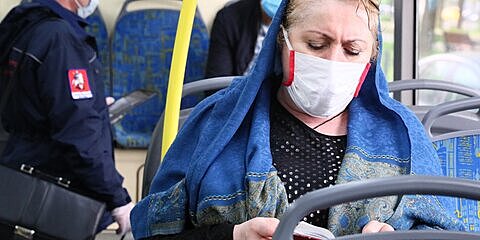 Более 13 тыс. медицинских масок приобрели пассажиры Мострансавто с начала июня