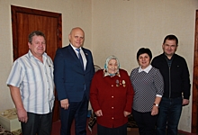 Депутат регионального парламента Степан Бонковский встретился с героями труда