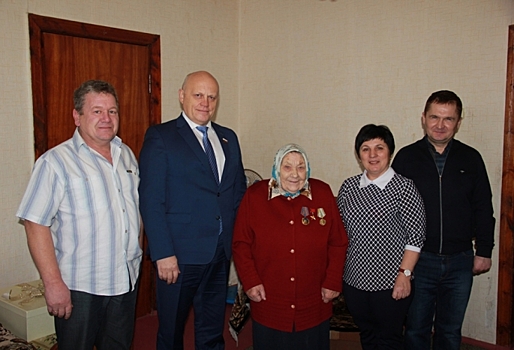 Депутат регионального парламента Степан Бонковский встретился с героями труда