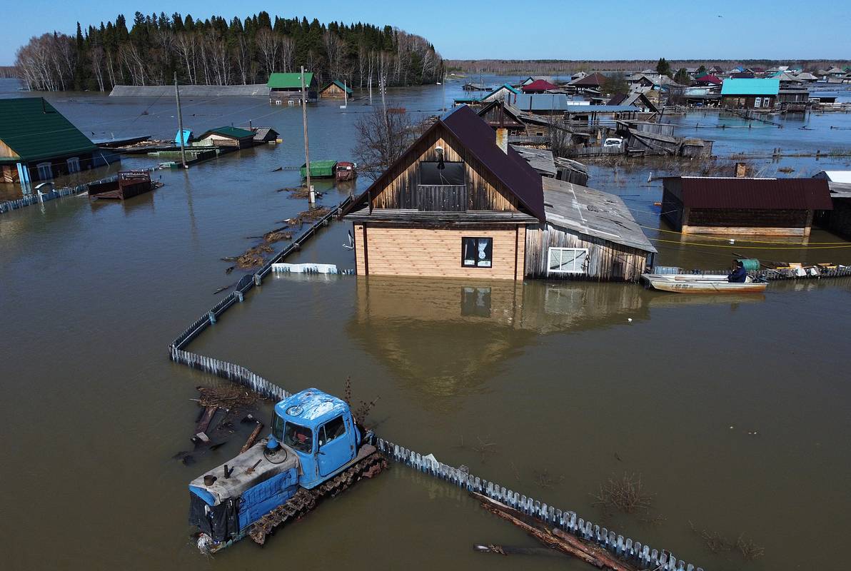 Омский чиновник назвал клоунами пострадавших от потопа