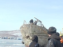 На Камчатке с 15 мая начнут поднимать затонувшие корабли в Авачинской бухте