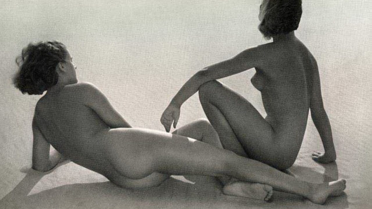 Сантехник әйелді ұрып жіберді, ол қатты толқыды. Порно видео.