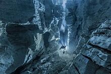 Пермский дайвер выиграл 250 тысяч рублей за подводное фото Ординской пещеры