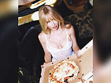 Певица Светлана Лобода снялась в платье из прозрачного кружева