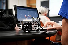 Школа № 384 приглашает детей на курс робототехники «Бином Ньютона»