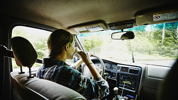 Специалист рассказала, как охлаждать автомобиль в летних поездках