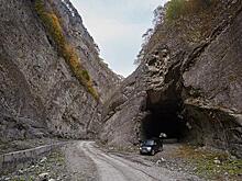 В Северной Осетии реконструируют дорогу, уничтоженную из-за схода ледника в 2002 году