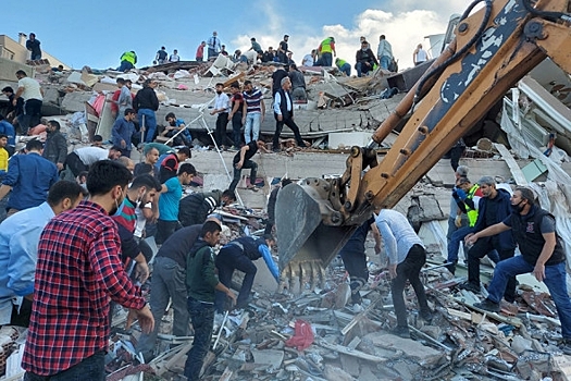 От землетрясения в Греции обрушились стены двух домов