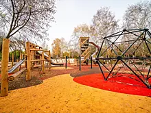 В Тольятти в парке Комсомольского района появилась новая детская площадка