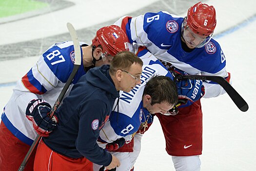 Травма нападающего сборной России Александра Овечкина на чемпионате мира 2014 года, видео момента