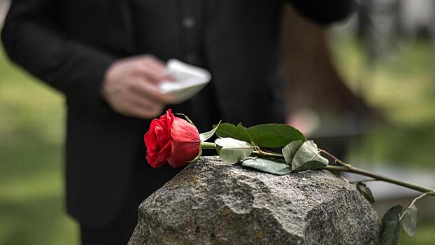 Умерла звезда сериалов «Сталкер» и «Морская полиция: Лос-Анджелес» Рэйчел Карпани