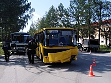 Семи пассажирам автобуса потребовалась медпомощь после тройного ДТП в Асбесте