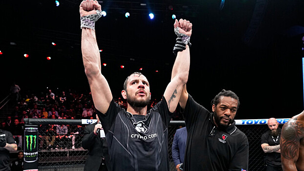 Крылов и Рейес показали одинаковый вес перед боем на турнире UFC 314