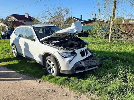 Девушка на BMW сбила четырех человек в Петербурге