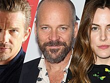 Итан Хоук, Питер Сарсгаард и Райли Кио присоединились к Джейку Джилленхолу в касте триллера «Виновный»