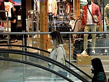 Почти 150 иностранных брендов продолжили работу в петербургских ТЦ