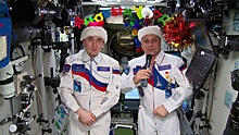 Космонавты с МКС поздравили жителей Земли с 2022 годом
