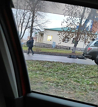 Очевидцы сообщили о гибели пешехода в ДТП около кузбасского ТЦ