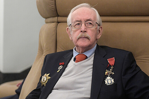 Василия Ливанова выписали из больницы