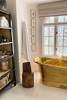 Красиво жить не запретишь: Кендалл Дженнер показала свою роскошную ванную комнату и поделилась бьюти-секретами
