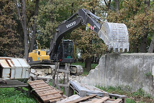 Под Анапой благоустраивают территорию возле храма