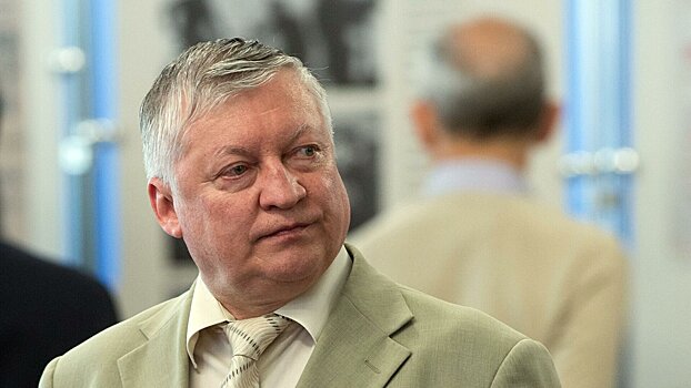 Анатолий Карпов: «Обидно, что Непомнящий проиграл. Шансы выиграть у него были, и даже больше, чем у соперника»