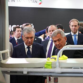Президенту Узбекистана презентовали вертолет «Ансат»
