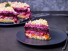 «Селедка под шубой» на Новый год: лучшие рецепты салата и идеи оригинальной подачи