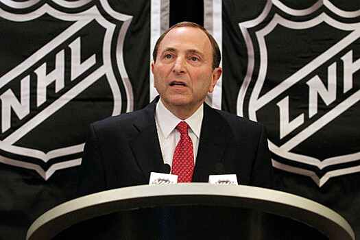 "Звони мне": глава НХЛ отреагировал на каминг-аут хоккеиста