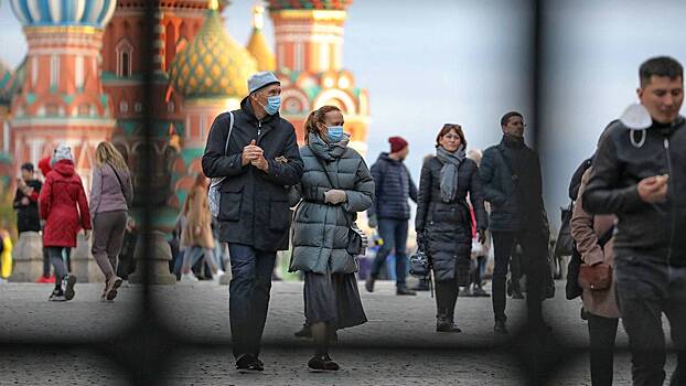 ФСО предлагает запретить ездить на самокатах на Красной площади