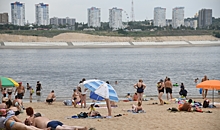 Волгоградцы продолжают рисковать, купаясь на диких пляжах
