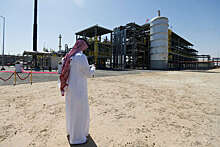 Президент Saudi Aramco Нассер: продажа нефти в Саудовской Аравии идет только в долларах