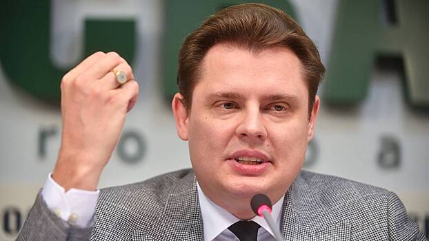 Евгений Понасенков* заработатывает миллионы на выступлениях за границей