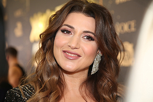 Жасмин раскрыла любовный секрет Киркорова, Успенская растрогала Бузову: звезды зажгли на вечеринке