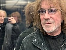 Владимир Кузьмин принял поздравления в связи со свадьбой