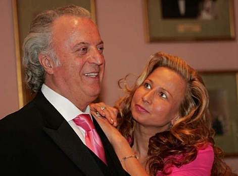 Резник призвал артистов продать дворцы: Противно слышать о "нищих" звездах!