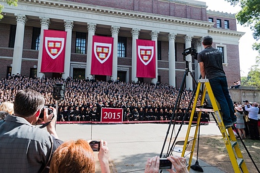 Цукерберг спустя 15 лет после поступления получит степень Гарварда