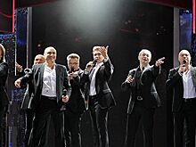 Сотни жителей Вашингтона пришли на концерт "Хора Турецкого"