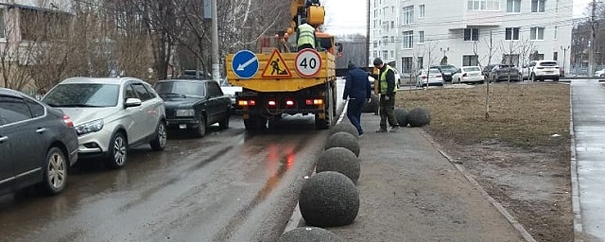 В Туле на Белкина установили антипарковочные ограждения